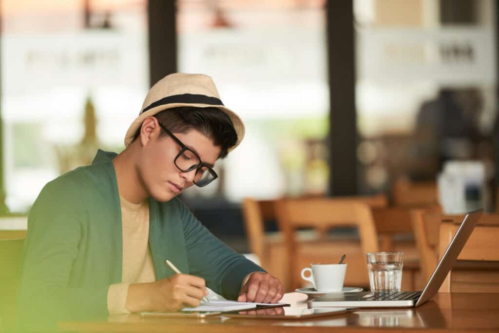 Digital Nomad ในไทย - นักเขียนฟรีแลนซ์
